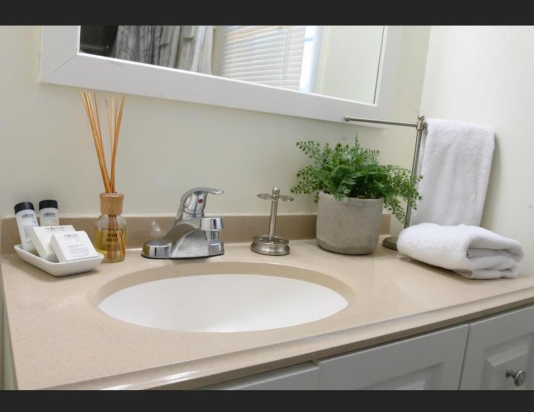 Great 2 Bedroom Condo,Free Parking,Easy Commute. Ірвінґтон Екстер'єр фото